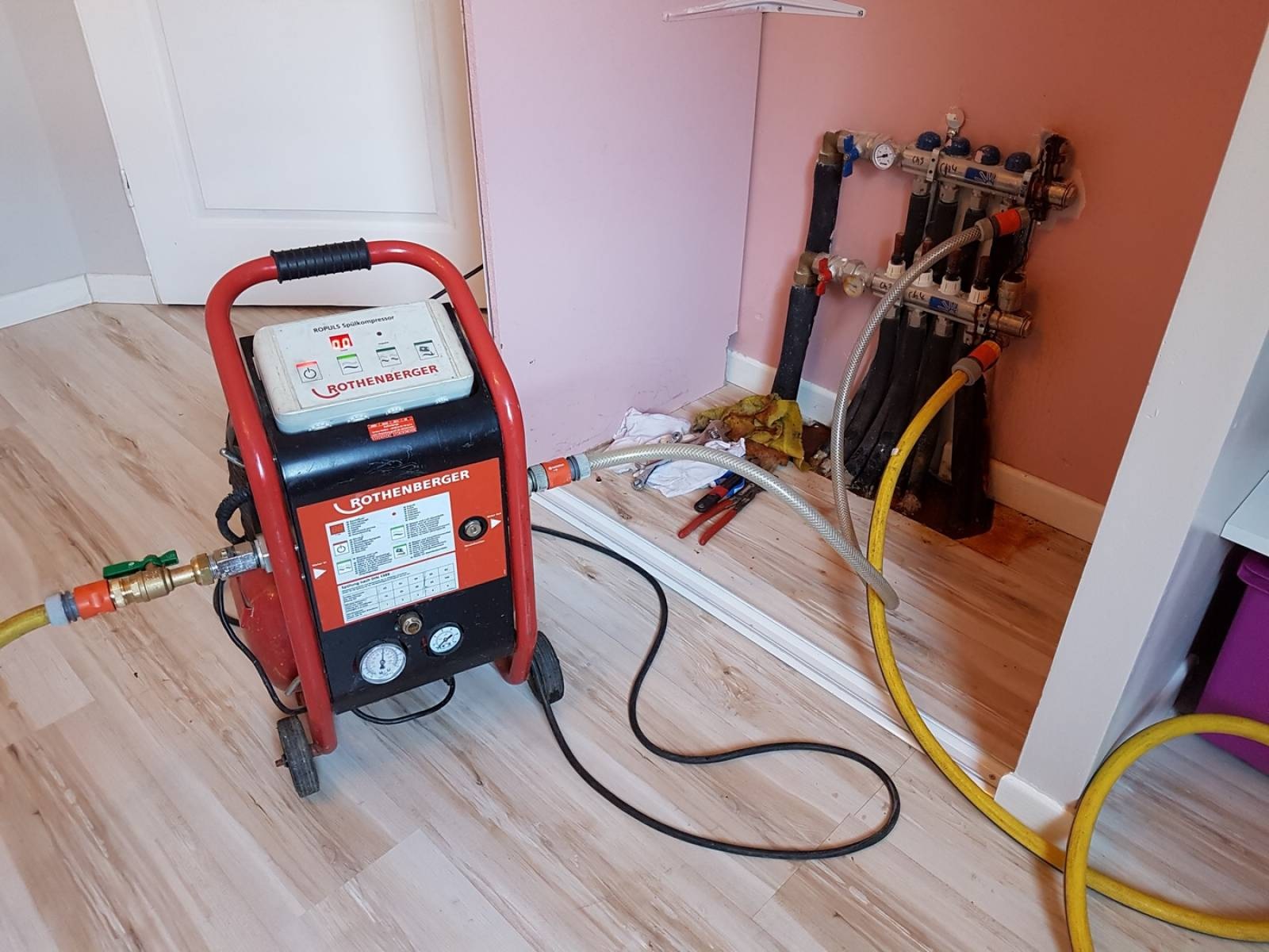 Esenevler Vaillant Hermetik Şofben Kombi Bakımı